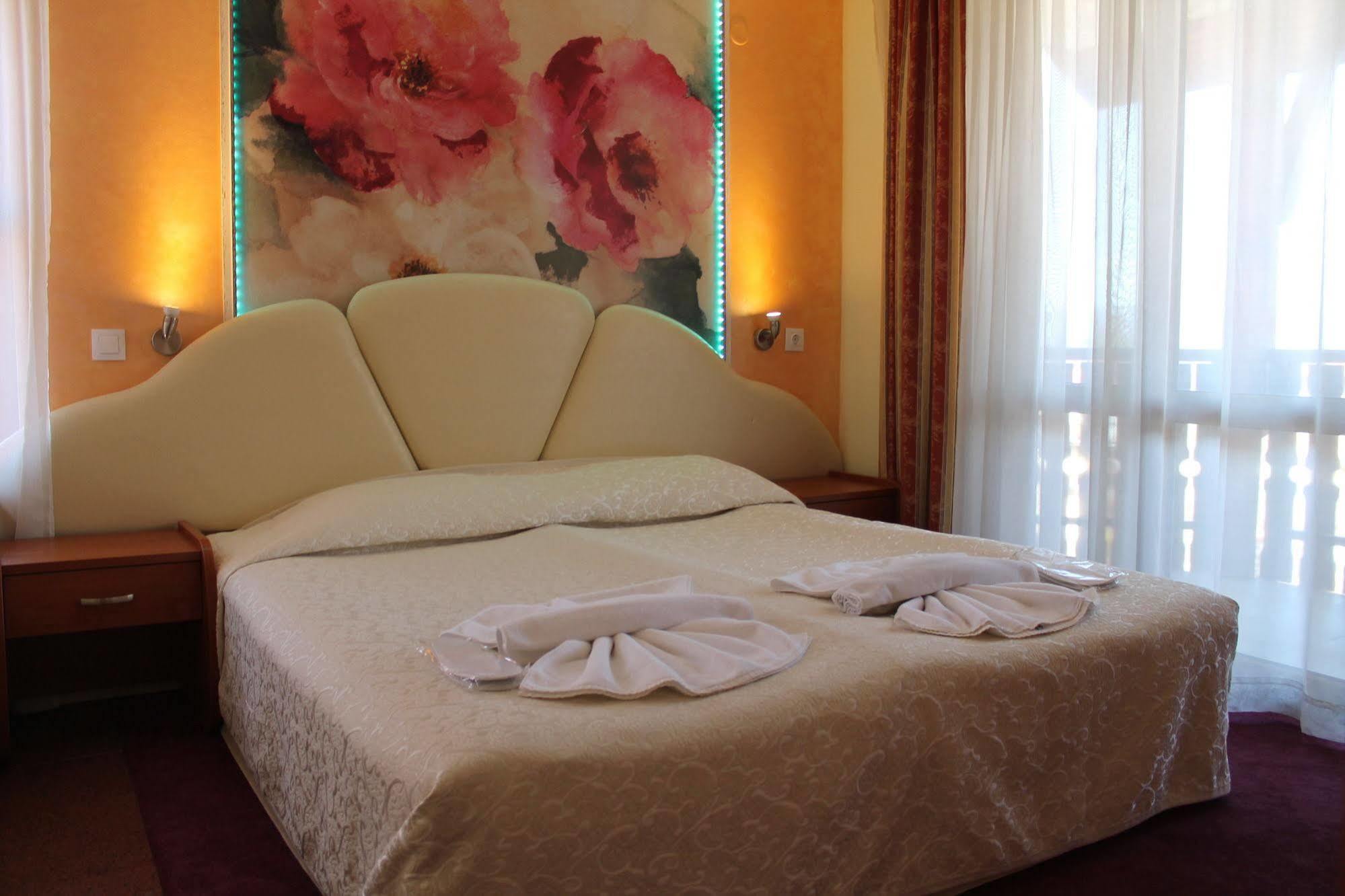 Elegant Hotel Банско Экстерьер фото