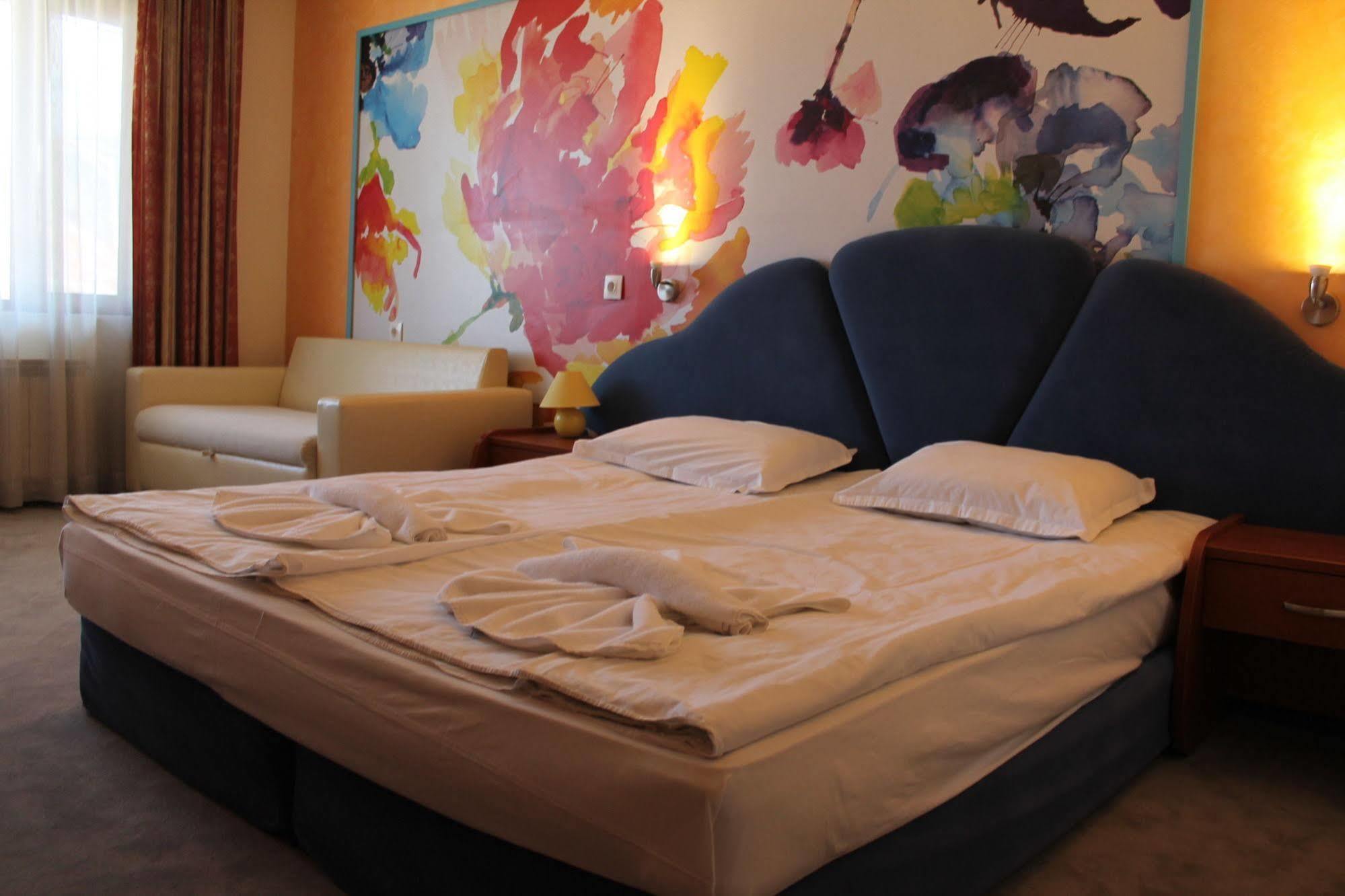 Elegant Hotel Банско Экстерьер фото