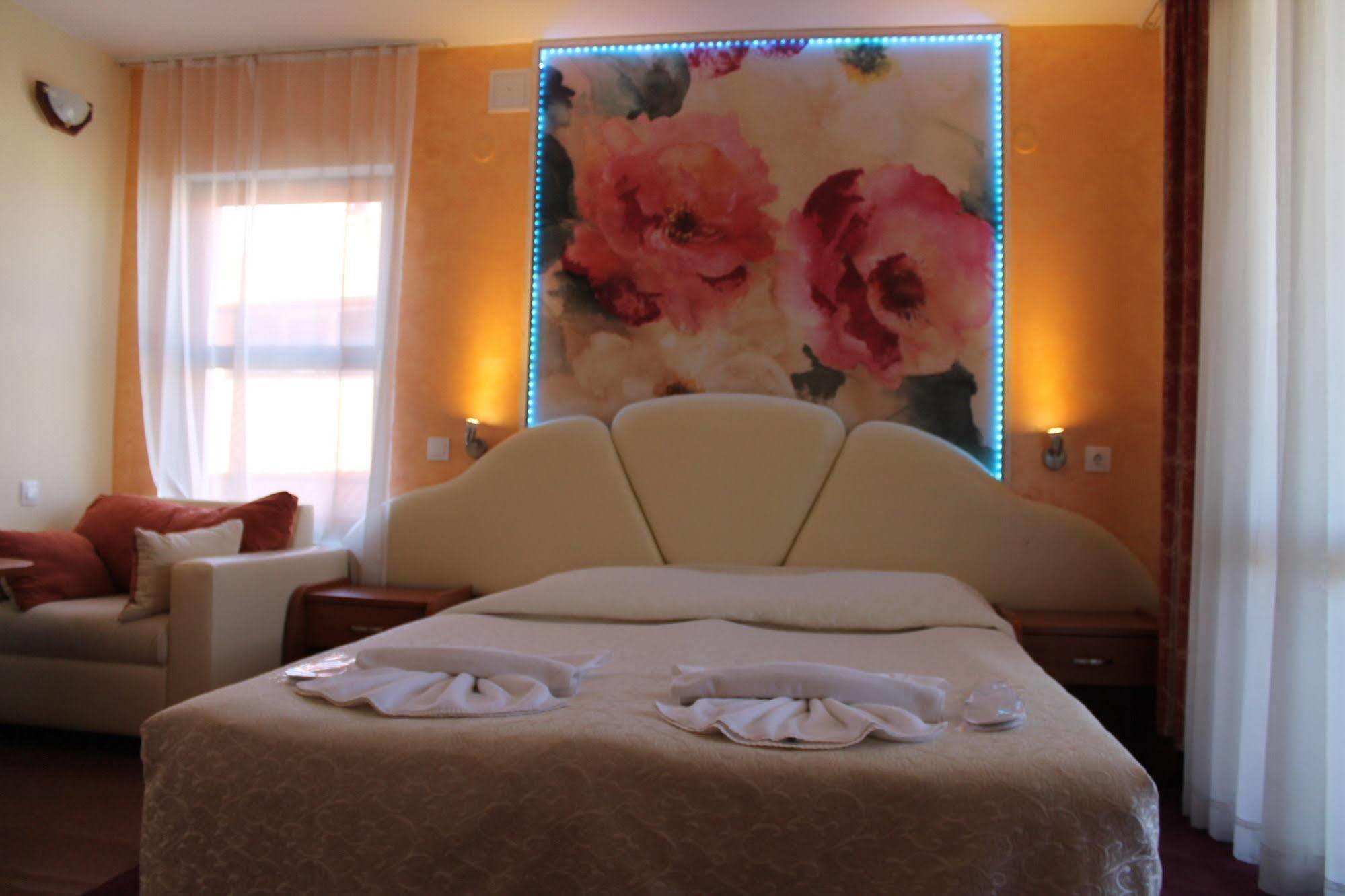 Elegant Hotel Банско Экстерьер фото